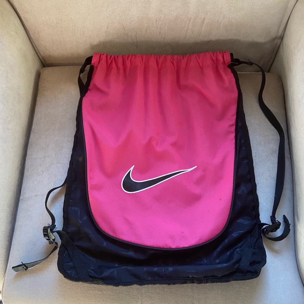Pink Nike drawstring bag
